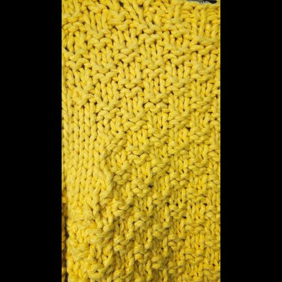 Lucky Brand Women's Cropped Knit Wool Sweater - Bright Yellow Size Medium - Picture 3 of 9